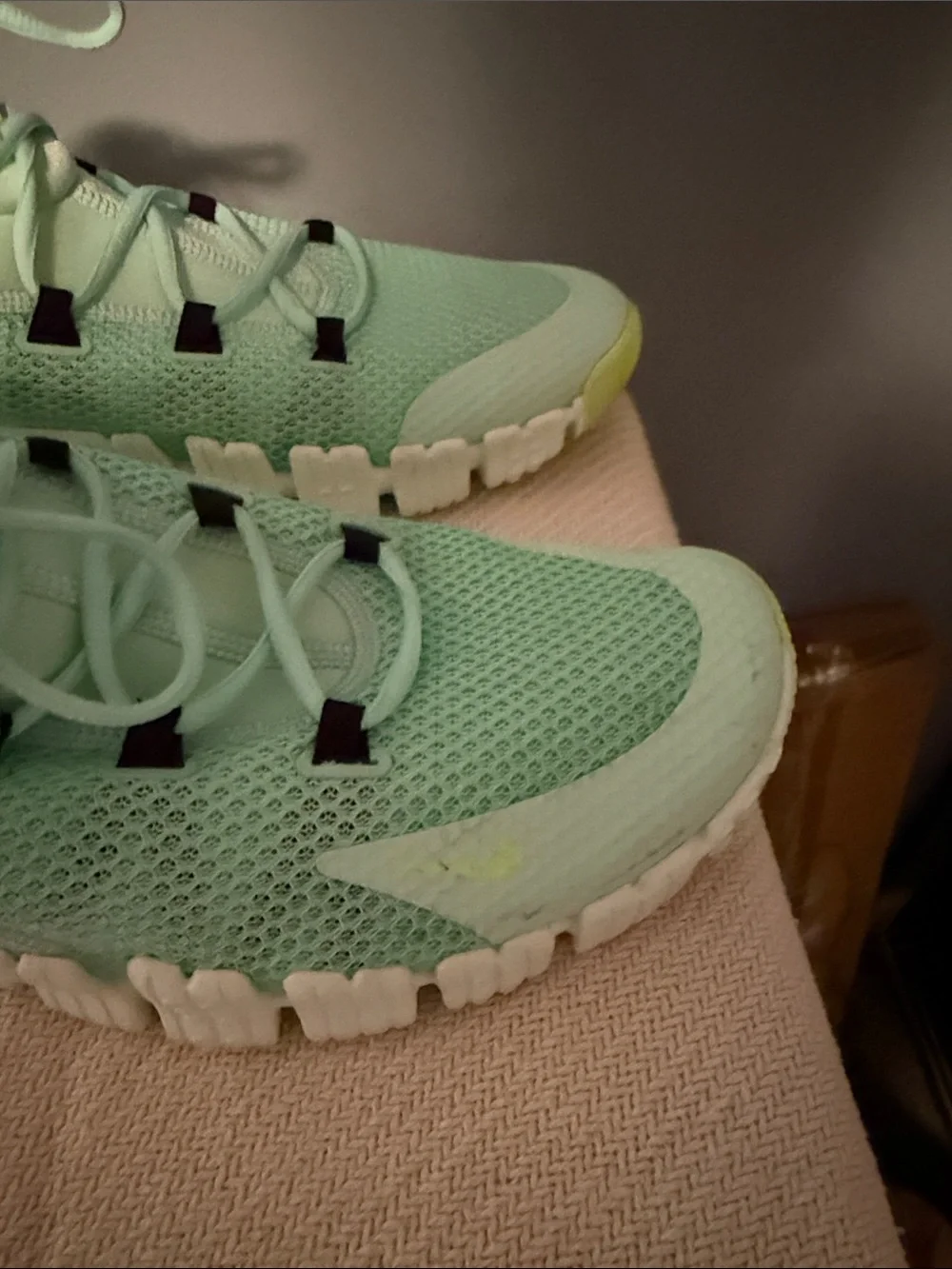 Nike Men’s Mint Foam Ghost Green White Like New Sz 15 CT 3886-300